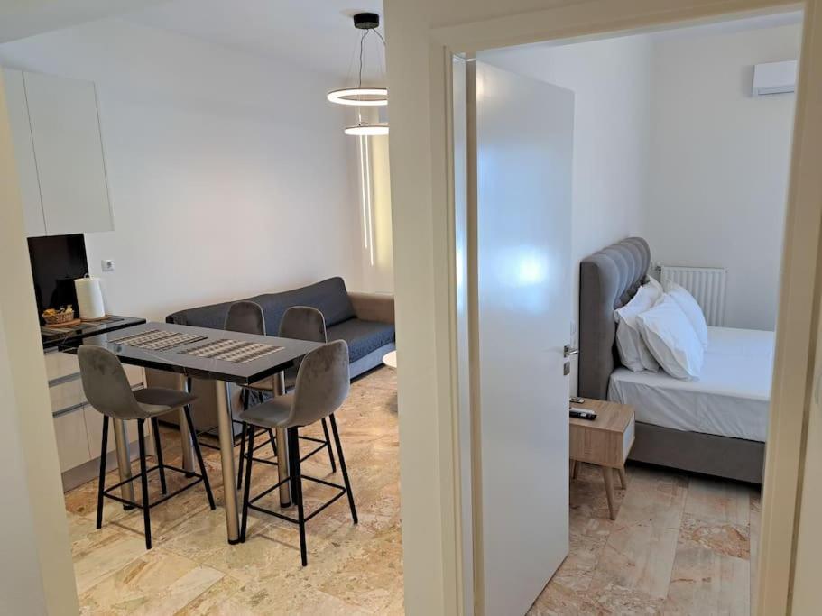Luxury Suite Patras Exteriör bild