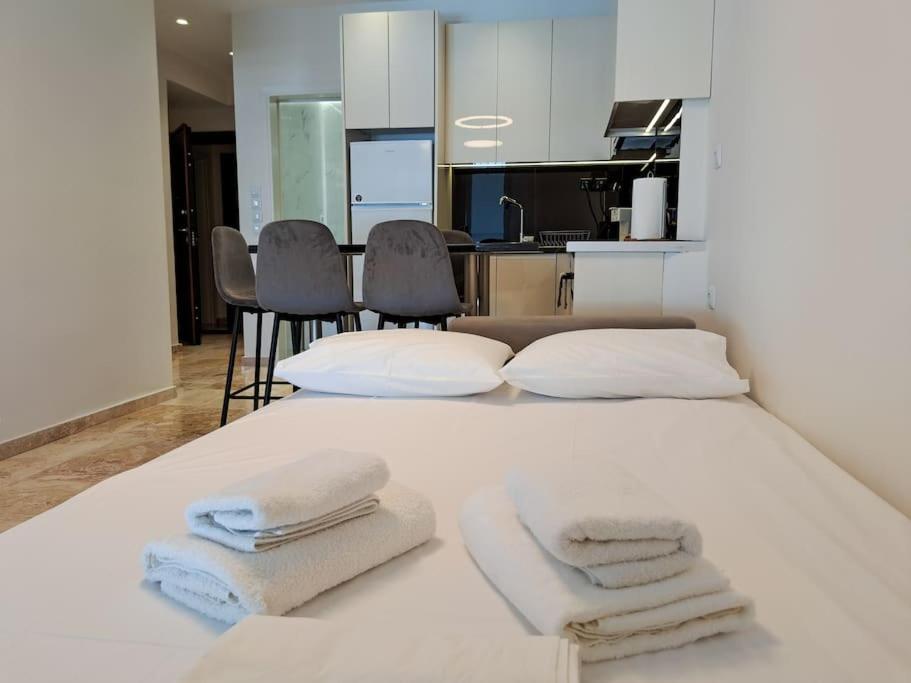 Luxury Suite Patras Exteriör bild